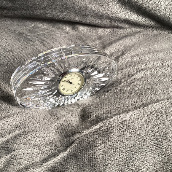 VINTAGE WATERFORD SHERIDAN SMALL TABLE TOP OVAL CRYSTAL CLOCK - Picture 2 of 11